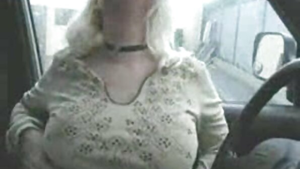 Een blondine met staartjes wordt geneukt oma sex verhalen tijdens een casting